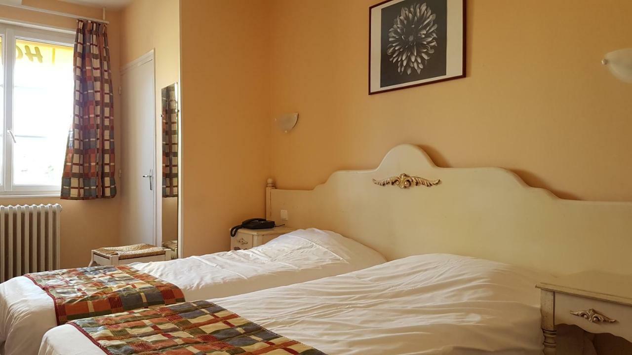 Hotel Au Lion D'Or Nogent-le-Rotrou Room photo